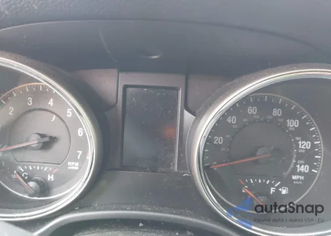 2011 Jeep Grand Cherokee Laredo z USA, uszkodzony, nr VIN 1J4RR4GG6BC641060